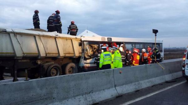 accident grav langa ploiesti cinci oameni au murit si alti 30 au fost raniti circulatia este blocata