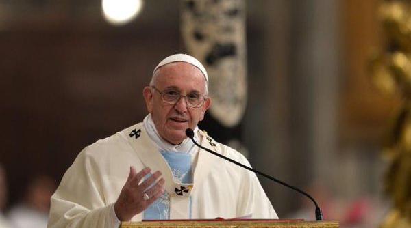 papa francisc va face o oprire simbolica la gardul care separa mexicul de sua