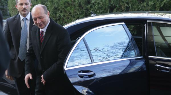 basescu premierul ciolos se va compromite pana la urma stand alaturi de toba si curaj