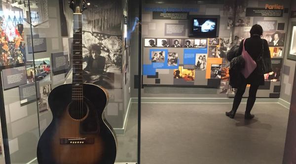 muzeu jimmy hendrix deschis in fostul apartament al artistului de la londra