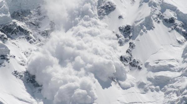 un militar indian a supravietuit miraculos dupa ce a stat 6 zile ingropat sub 7 metri de zapada in himalaya