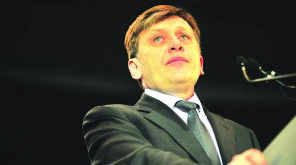 crin antonescu spune ca daca ar fi presedintele pnl nu ar face nicio alianta uneori nu e nicio rusine sa fi izolat