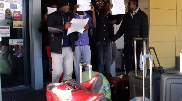 constanta protest al studentilor nigerieni fata de serviciile de cazare si masa primite