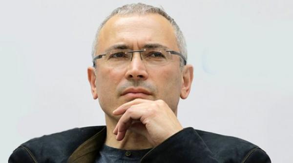 moscova cere interpolului sa emita un mandat de urmarire pe numele lui mihail hodorkovski