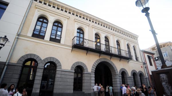 ce vrea capitala pop populara manele