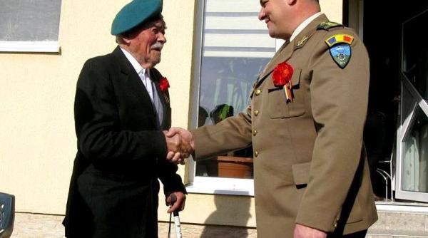 locotenent la 103 ani un erou al celui de al doilea razboi mondial a fost sarbatorit recent
