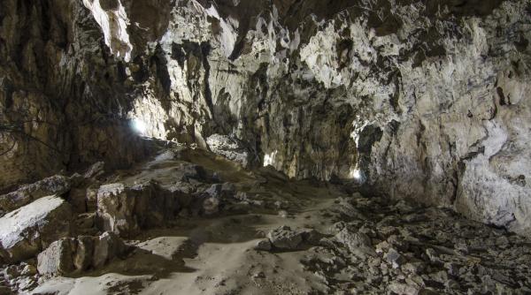 pesterile nestiute din gorj