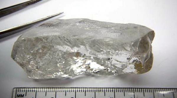 o companie de minerit australiana a descoperit un diamant de 404 carate