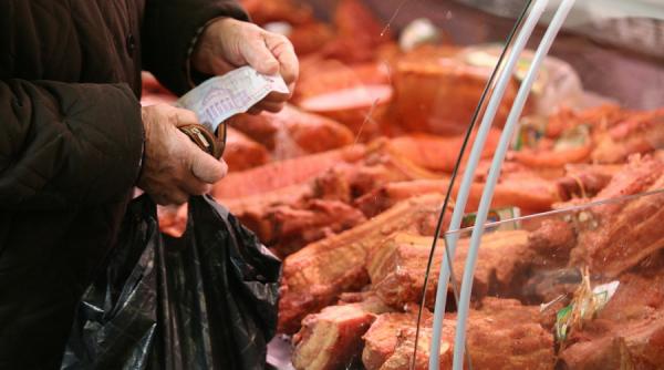 incredibil un patron constantean de magazine voia sa vanda carne veche de 40 de ani