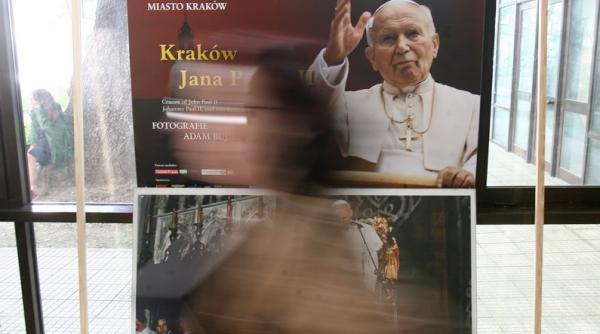 vatican presupusa relatie amoroasa a pape ioan paul al ii lea cu o femeie casatorita o gluma de sf valentin