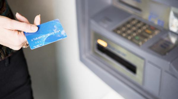 cum alegem cardul de salariu