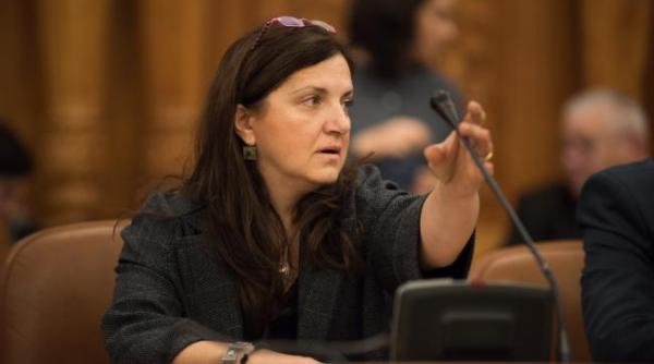 raluca pruna toate datele ma determina sa cred ca am de facut un lucru simplu sa reinvestesc la dna pe procurorul sef