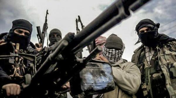 india cladire administrativa din kashmir luata cu asalt de oameni inarmati