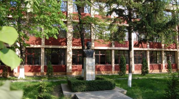 cum explica profesorul de religie faptul ca a prezentat elevilor un film despre avorturi