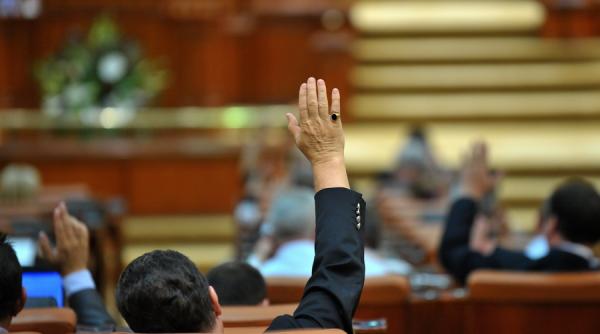 scandal la camera deputatilor pe tema votului electronic