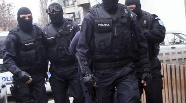 actiune de amploare a politistilor in complexul comercial europa