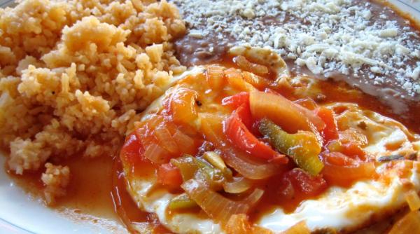 huevos rancheros adica oua ochiuri taranesti mexicane