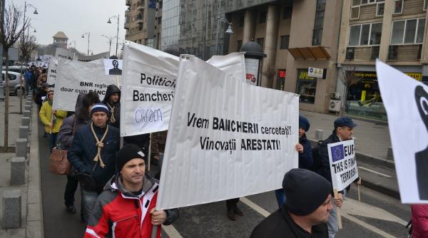 clientii acuza sefii bnr ca nu se gandesc si la ei