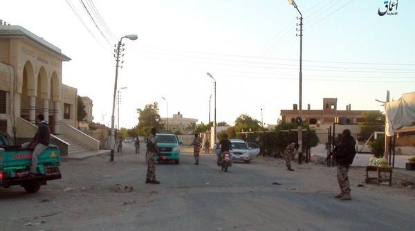 jihadistii au executat doua persoane intr o piata publica din egipt