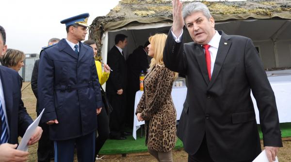 generalul oprea a parasit interesul national