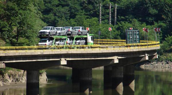 trafic rutier restrictionat pana la sfarsitul lui iunie pe o portiune din dn 7 pentru consolidarea viaductului la cozia