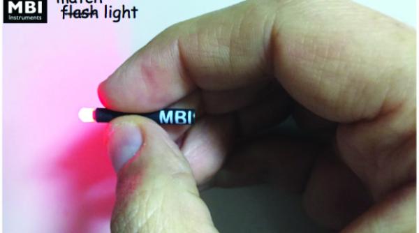 lanterna de marimea unui chibrit