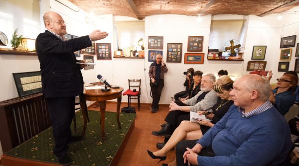 ubla lansare nicu alifantis volumul facecarte si cd ul madame mon amour