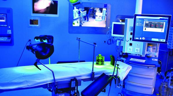 bebelusii cu malformatii congenitale vor fi operati in uterul mamei