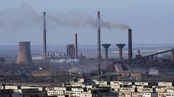 cine a devalizat cele mai mari fabrici comuniste