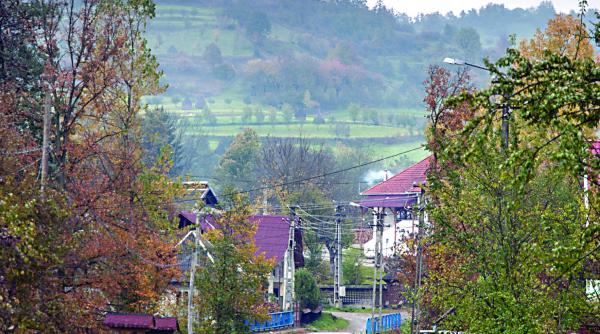 soselele rurale printre gauri exista si asfalt