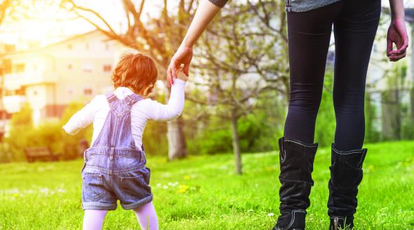 proiect concediu platit de un an pentru cei care adopta copii