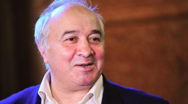 un analfabet a jonglat doua ministere