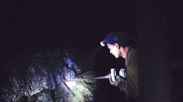 ce hunedoara merge spre faliment