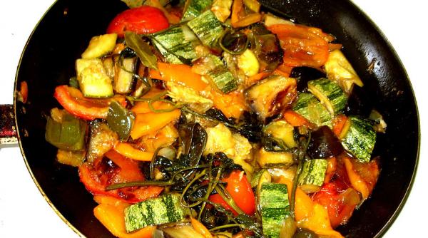 cea mai delicioasa reteta de post ratatouille a la jamie oliver