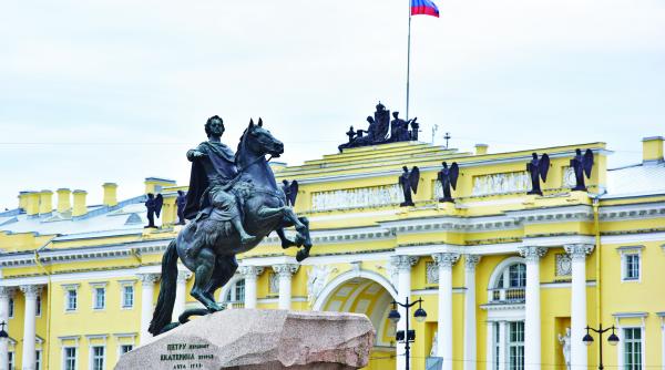 destinatia saptamanii turist in rusia sankt petersburg
