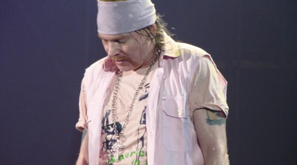 axl rose ar putea fi invitat sa cante alaturi de trupa ac dc presa