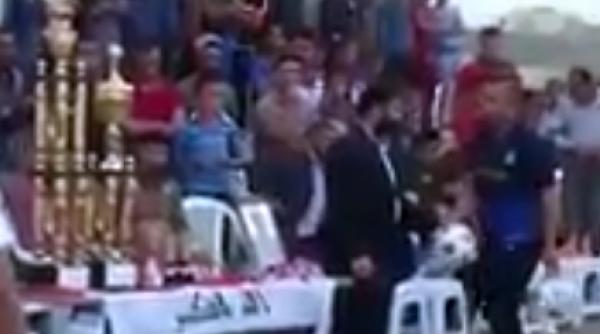 atac sinucigas la o partida amicala de fotbal soldat cu 30 de morti