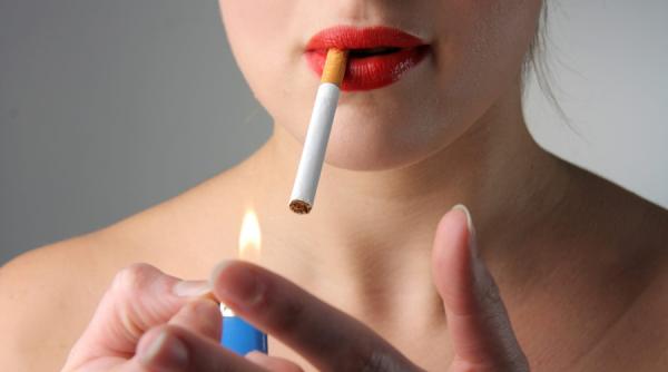 ce se intampla in gura unui fumator