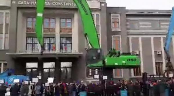 protest in portul constanta peste 150 de salariati cer demiterea administratiei