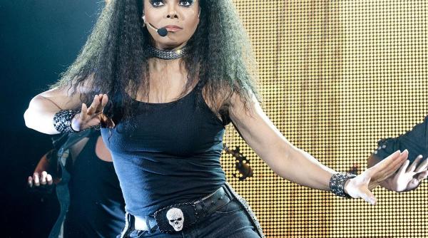 starul pop janet jackson isi amana turneul mondial pentru a deveni mama