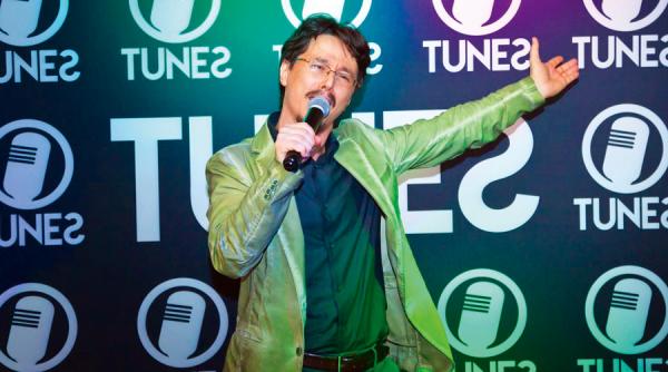 cei trei muschetari si doamne toti trei