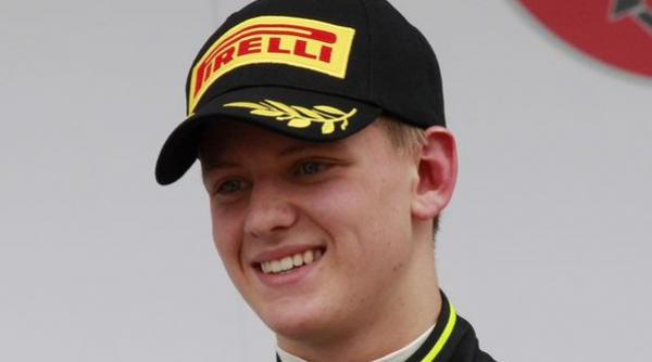 fiul lui michael schumacher debuteaza in campionatul italian de formula 4