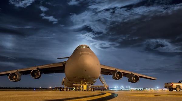 un avion militar american a aterizat de urgenta pe aeroportul international mihail kogalniceanu