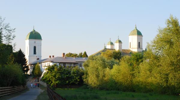 lotul national de gimnastica in pelerinaj la manastirea cernica
