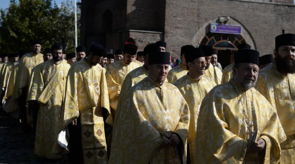 biserica ortodoxa se leapada de constitutie