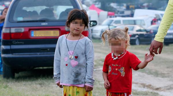 copii romani de etnie roma sunt vanduti grupurilor mafiote pentru a fura si cersi la madrid presa