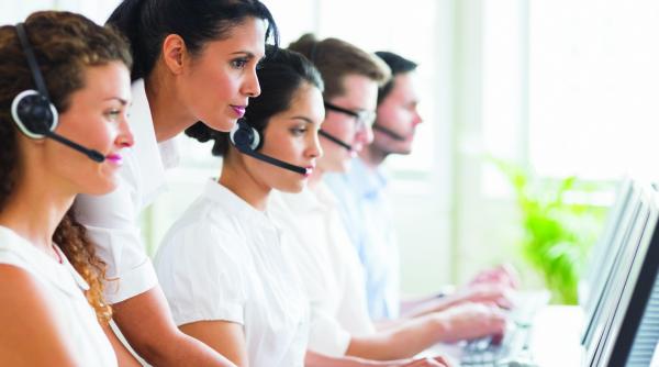 doar in call center se mai primesc incepatori