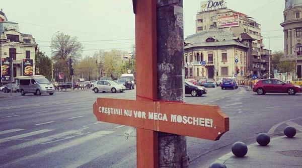dosar penal pentru amplasarea in bucuresti a sute de cruci pe care scrie crestinii nu vor megamoschee