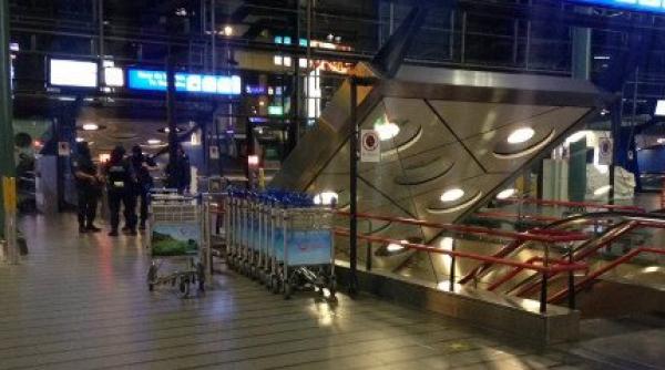 panica pe aeroportul international amsterdam schiphol