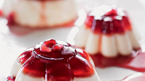 un dulce din bucataria italiana pannacotta